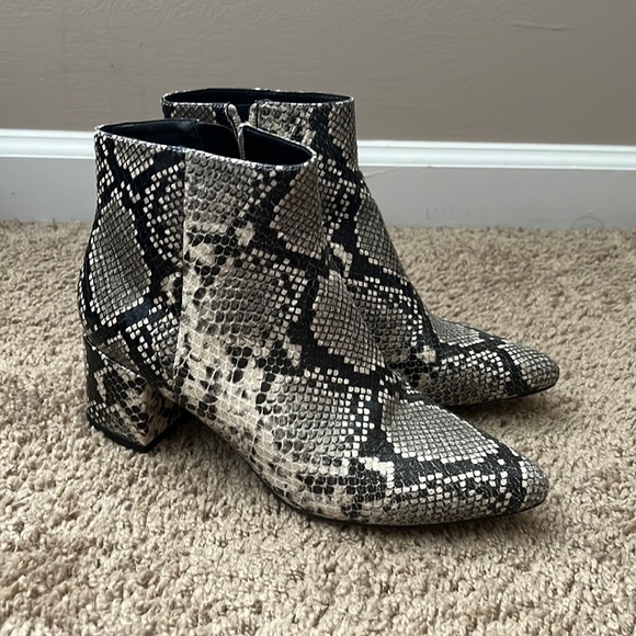 Snakeskin boots - Picture 1 of 2